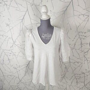 Status by Chenault White Cotton Blend Eyelet Puff Sleeve V-Neck Top